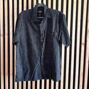 Harley Davidson Men’s assorted button down shirts, Large